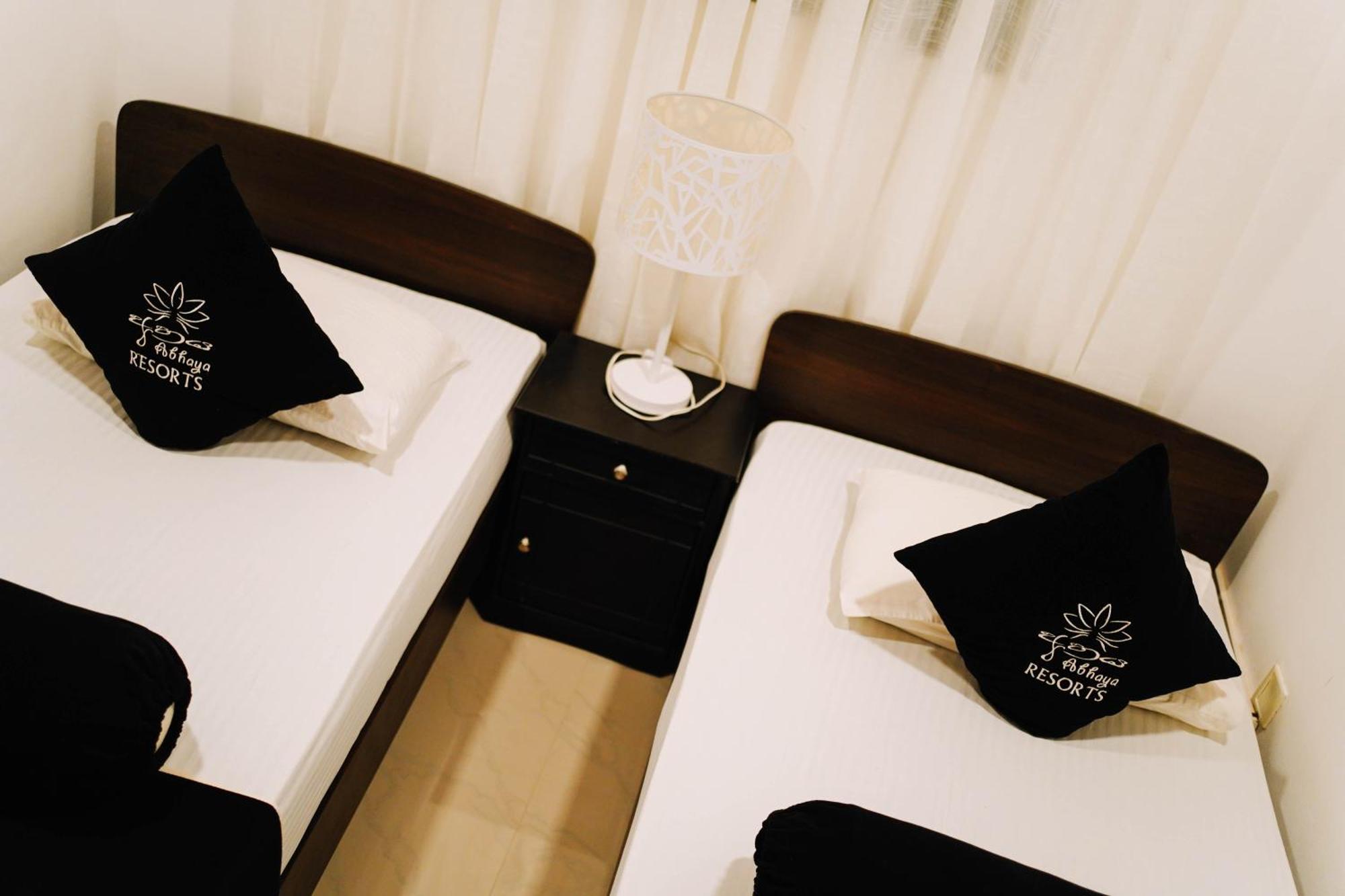 Abhaya Resorts 아누라다푸라 외부 사진